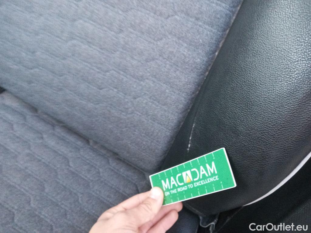  Renault  Zoe RENAULT  / 2019 / 5P / berlina con portón Intens 100 kW R135 Batería 50kWh #4