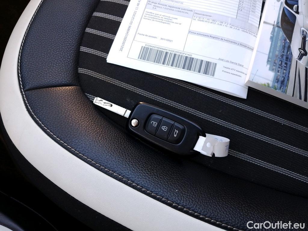  Renault  Twingo RENAULT  / 2019 / 5P / berlina con portón Zen 60 kW R80 batería 20kWh #4