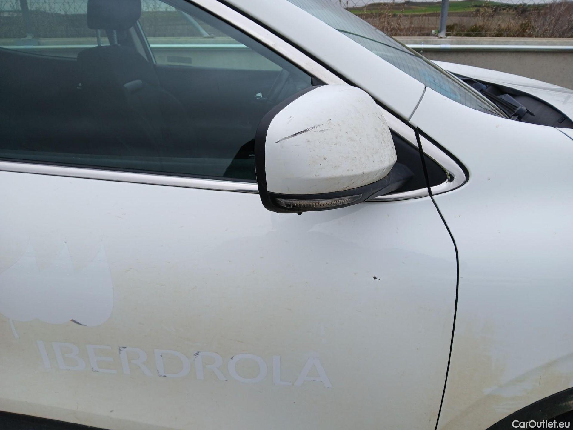  Renault  Kadjar RENAULT  5p 1G berlina con portón Tech Road Energy dCi 96kW (130CV) 4x4 #42