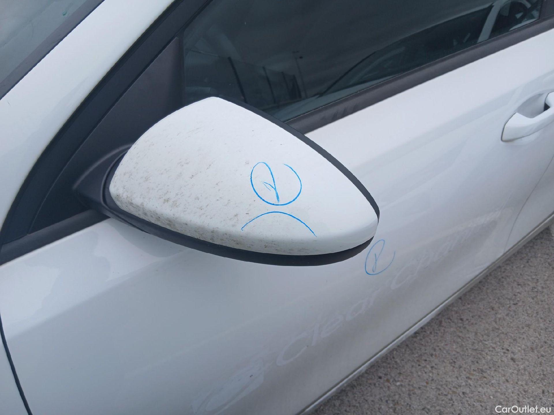  KIA  Cee'd KIA Ceed / 2018 / 5P / berlina con portón 1.0 T-GDi 88kW (120CV) Concept #12