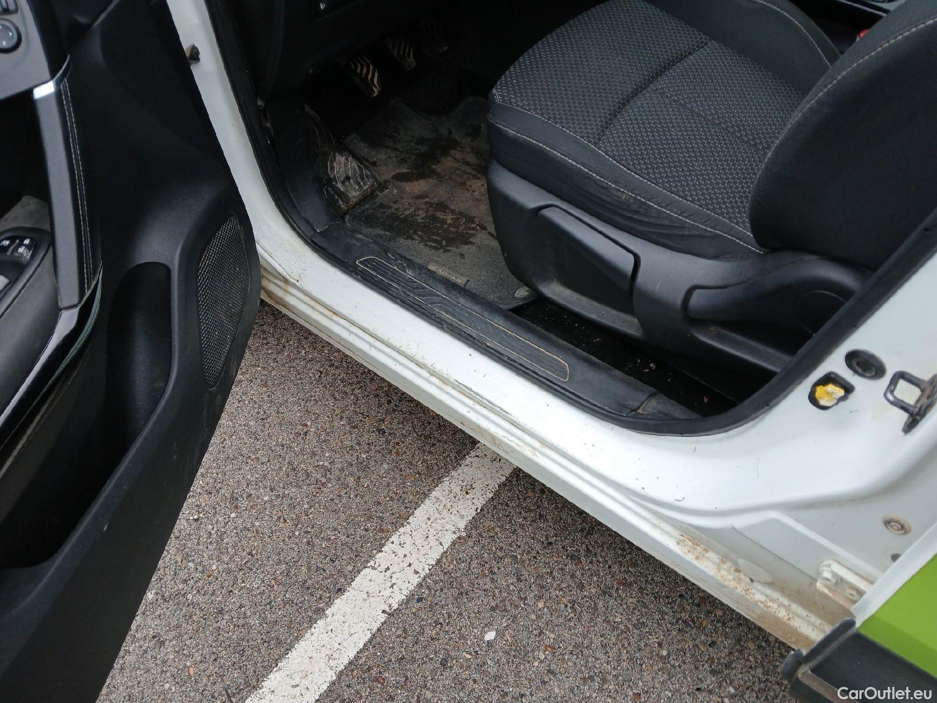  Renault  Kadjar RENAULT  5p 1G berlina con portón Tech Road Energy dCi 96kW (130CV) 4x4 #8