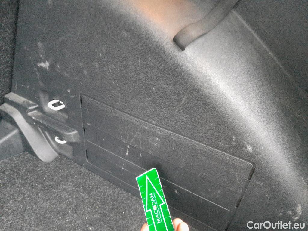  Skoda  Fabia SKODA  / 2021 / 5P / berlina con portón 1.0 TSI 70KW (95CV) Emotion (AC) #9