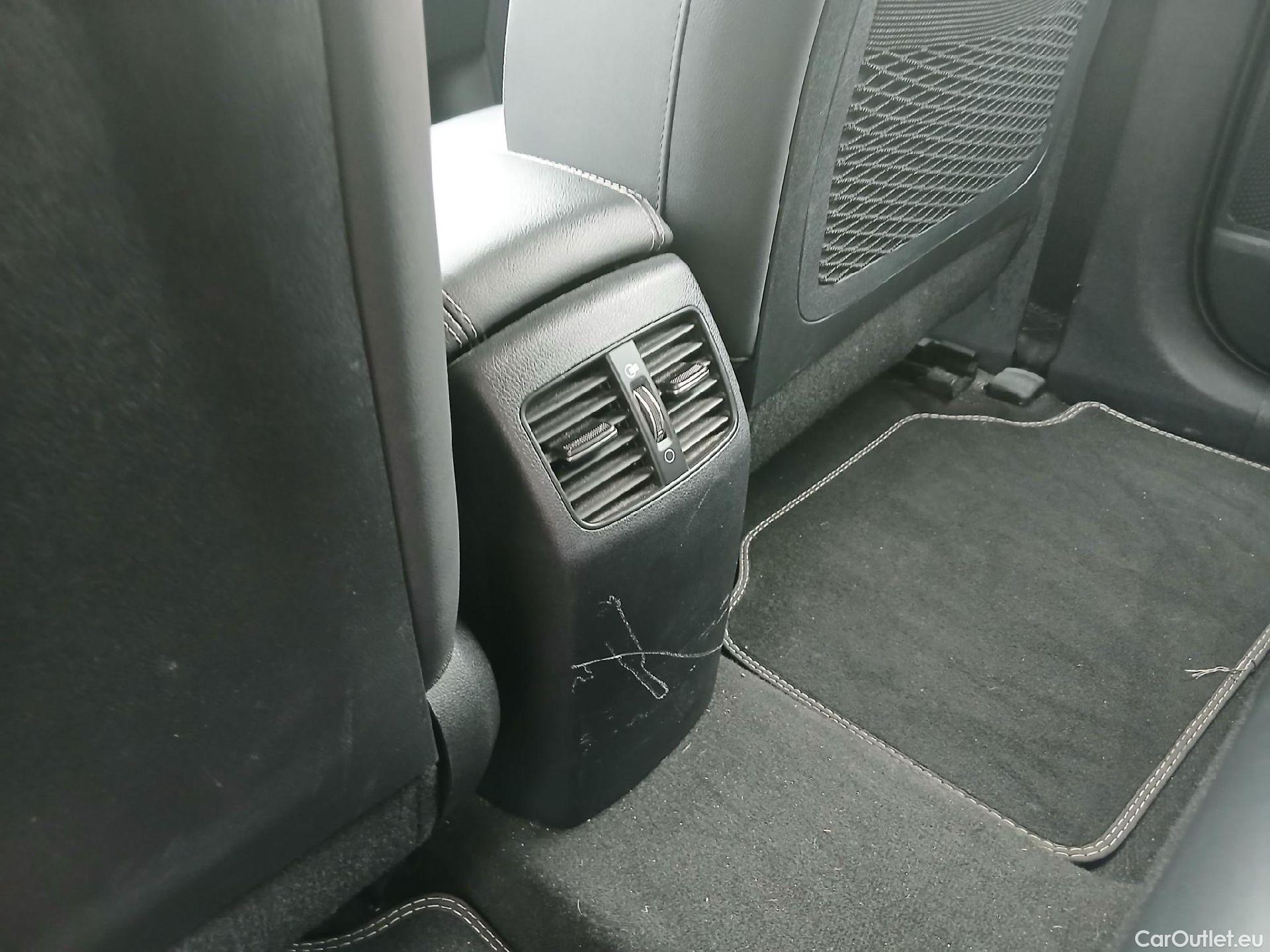  KIA  Niro KIA e- / 2016 / 5P / crossover e- 150kW (204CV) Drive (Long Range) #3