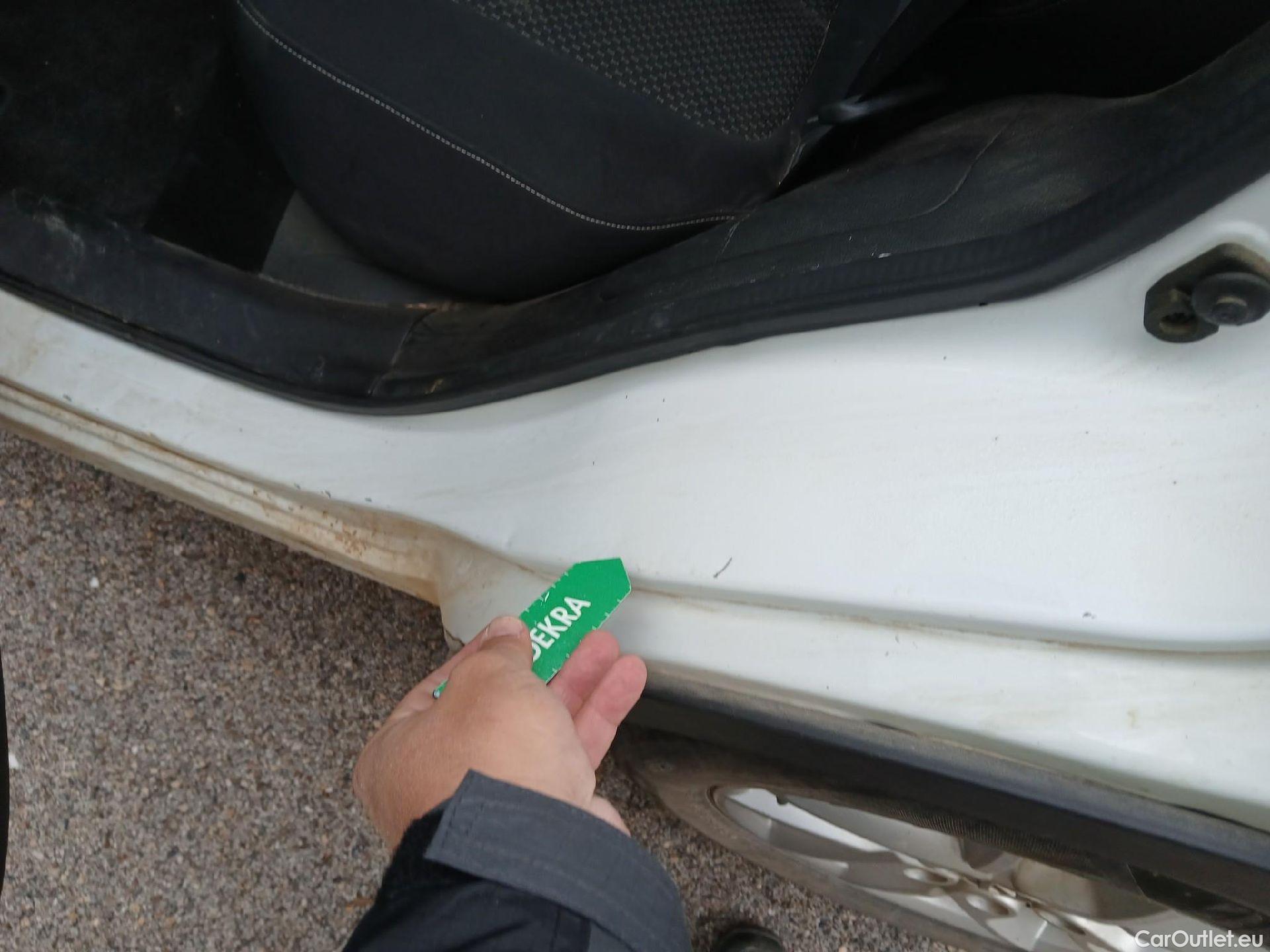  Renault  Kadjar RENAULT  5p 1G berlina con portón Tech Road Energy dCi 96kW (130CV) 4x4 #23