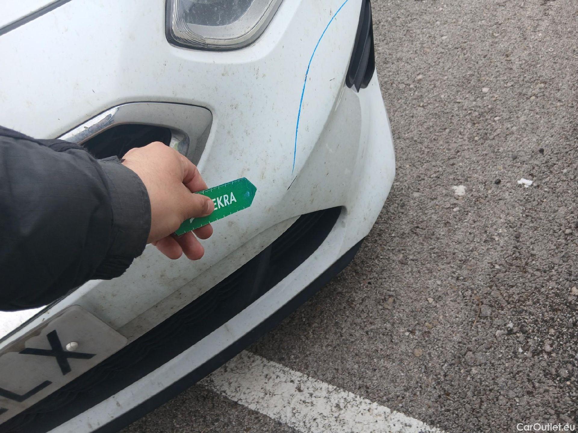  KIA  Cee'd KIA Ceed / 2018 / 5P / berlina con portón 1.0 T-GDi 88kW (120CV) Concept #5