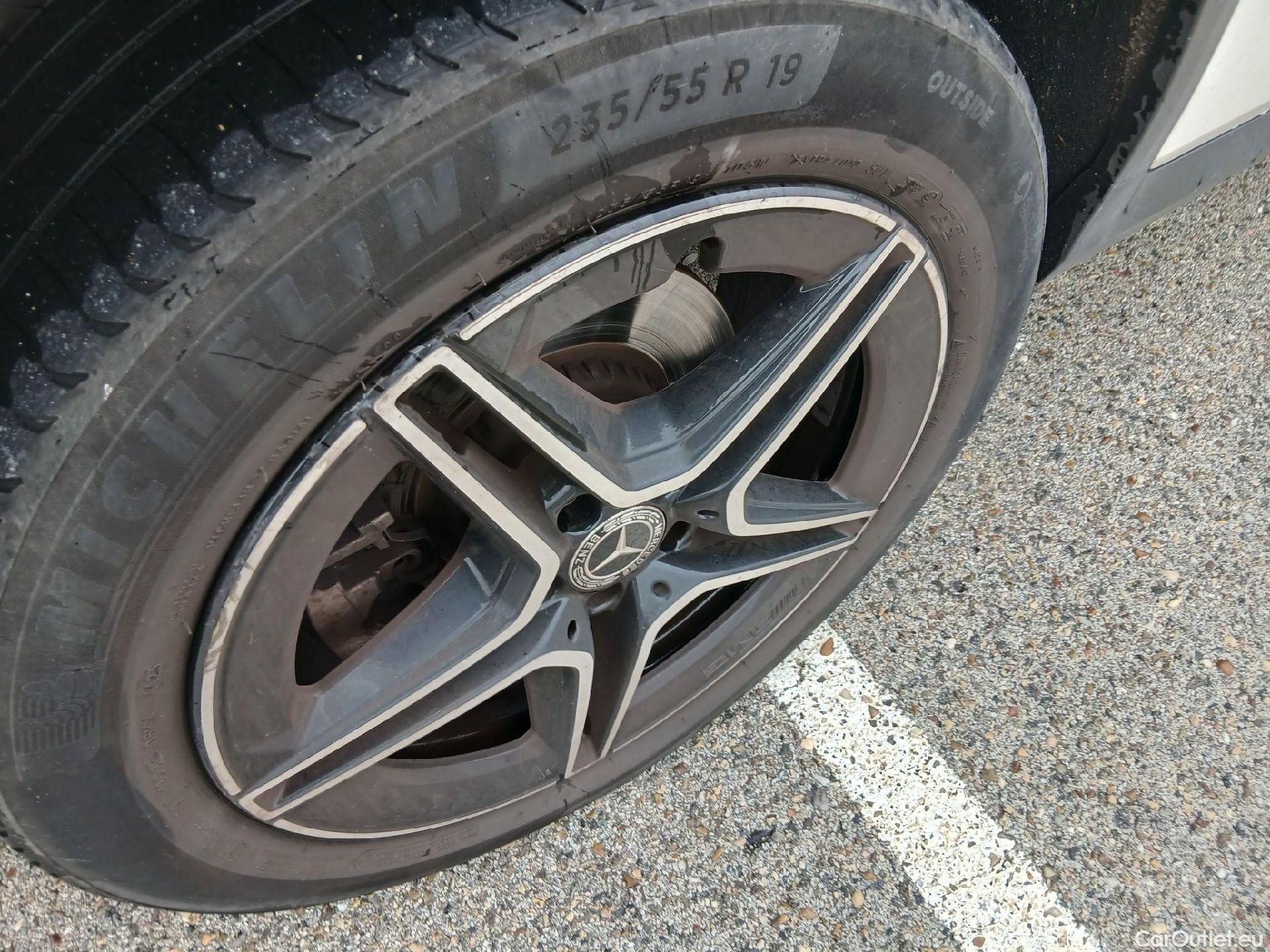  Mercedes  G-Klasee MERCEDES-BENZ Clase GLC / 2019 / 5P / todoterreno GLC 300 de 4MATIC #4