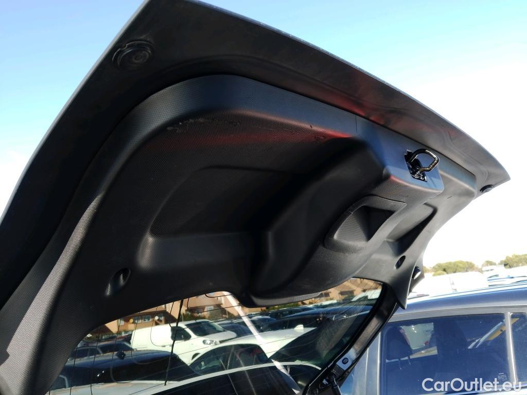  Renault  Twingo RENAULT  / 2019 / 5P / berlina con portón Zen 60 kW R80 batería 20kWh #20