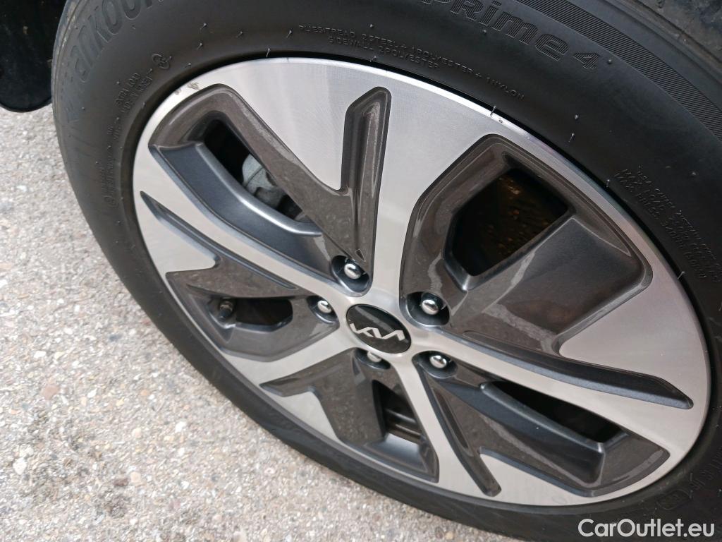  KIA  Niro KIA e- / 2016 / 5P / crossover e- 150kW (204CV) Drive (Long Range) #29