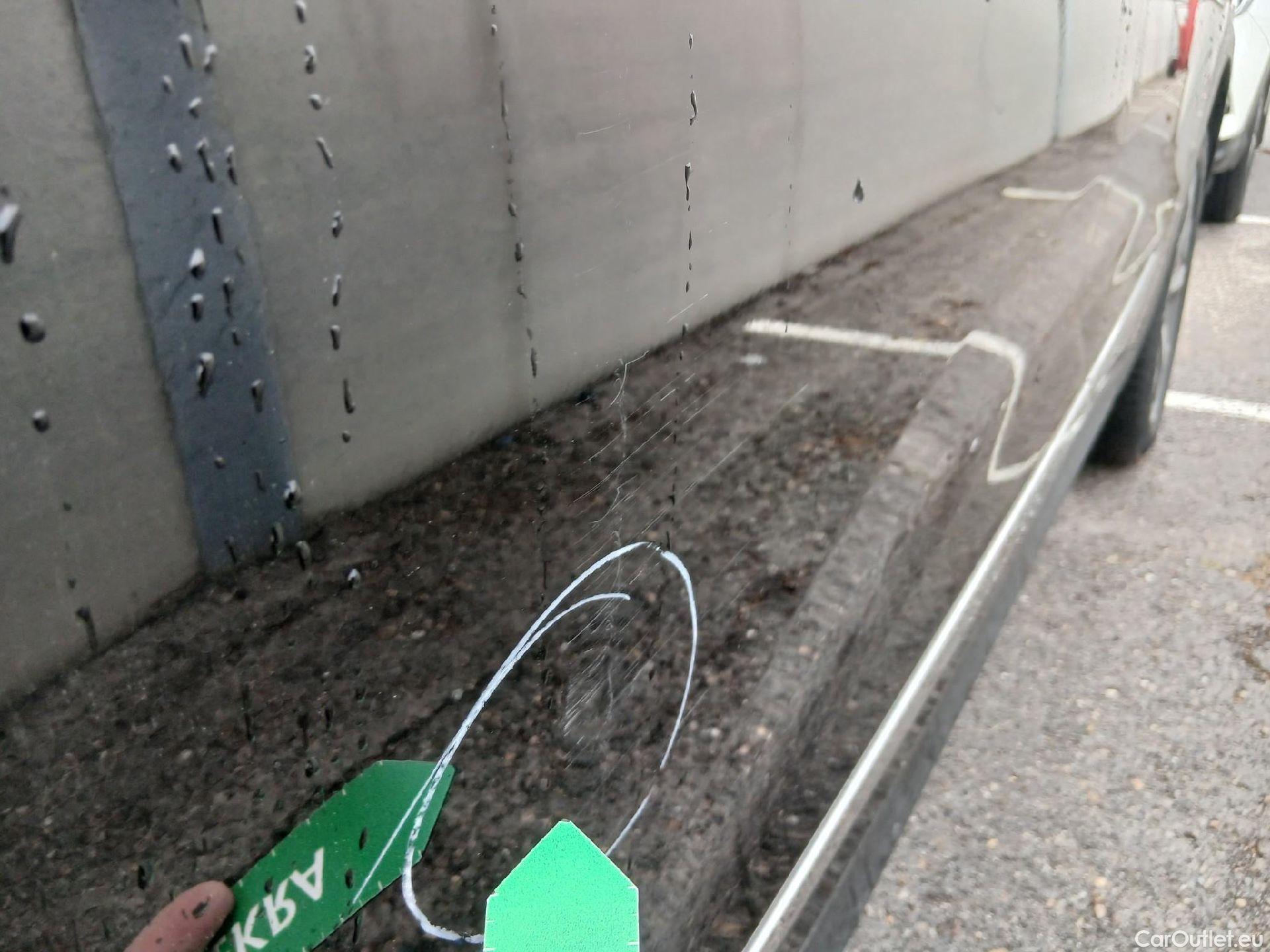  KIA  Niro KIA e- / 2016 / 5P / crossover e- 150kW (204CV) Drive (Long Range) #16