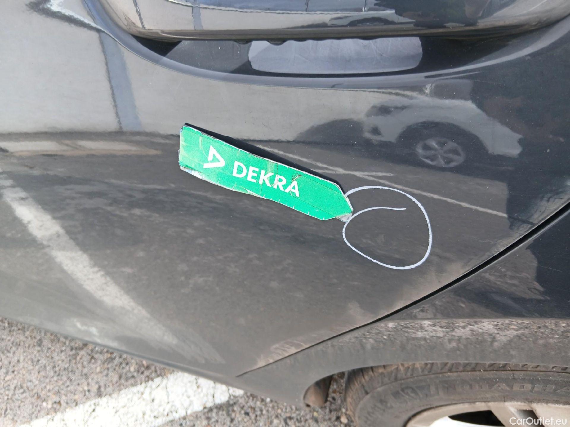  Volkswagen  Golf  VOLKSWAGEN / 2020 / 5P / familiar Life 1.5 eTSI 110kW (150CV) DSG Variant #21