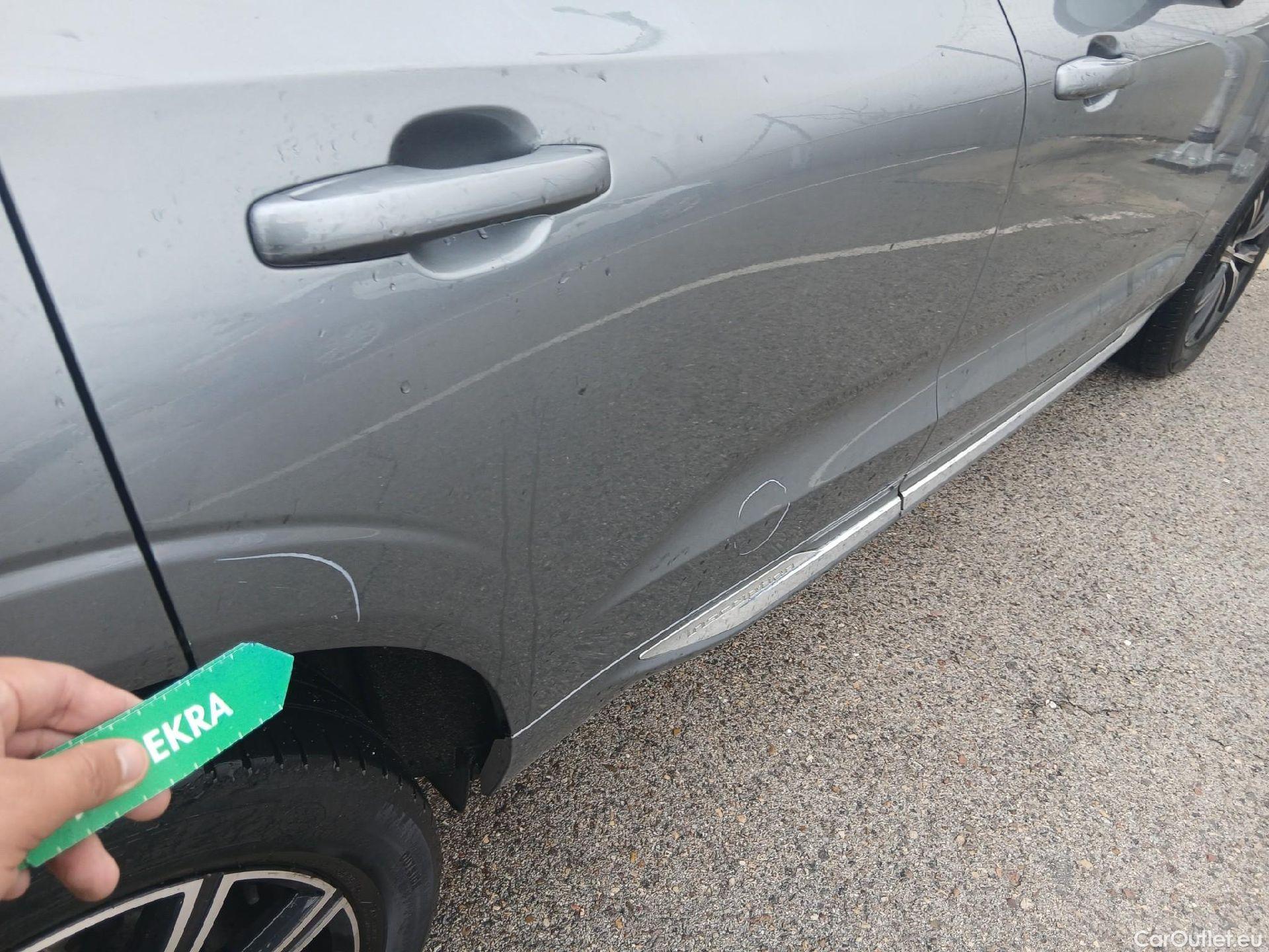  Volvo  XC60 VOLVO  / 2017 / 5P / todoterreno 2.0 D4 AWD Inscription Auto #21