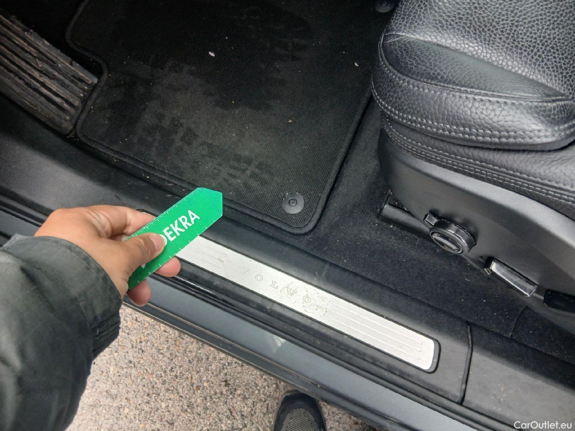  Volvo  XC60 VOLVO  / 2017 / 5P / todoterreno 2.0 D4 AWD Inscription Auto #7