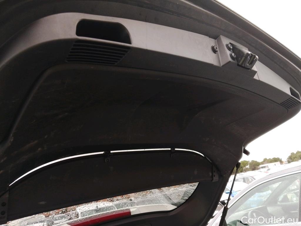  Toyota  Corolla TOYOTA  / 2019 / 5P / familiar 1.8 125H ACTIVE TECH E-CVT TOU SPORT #10