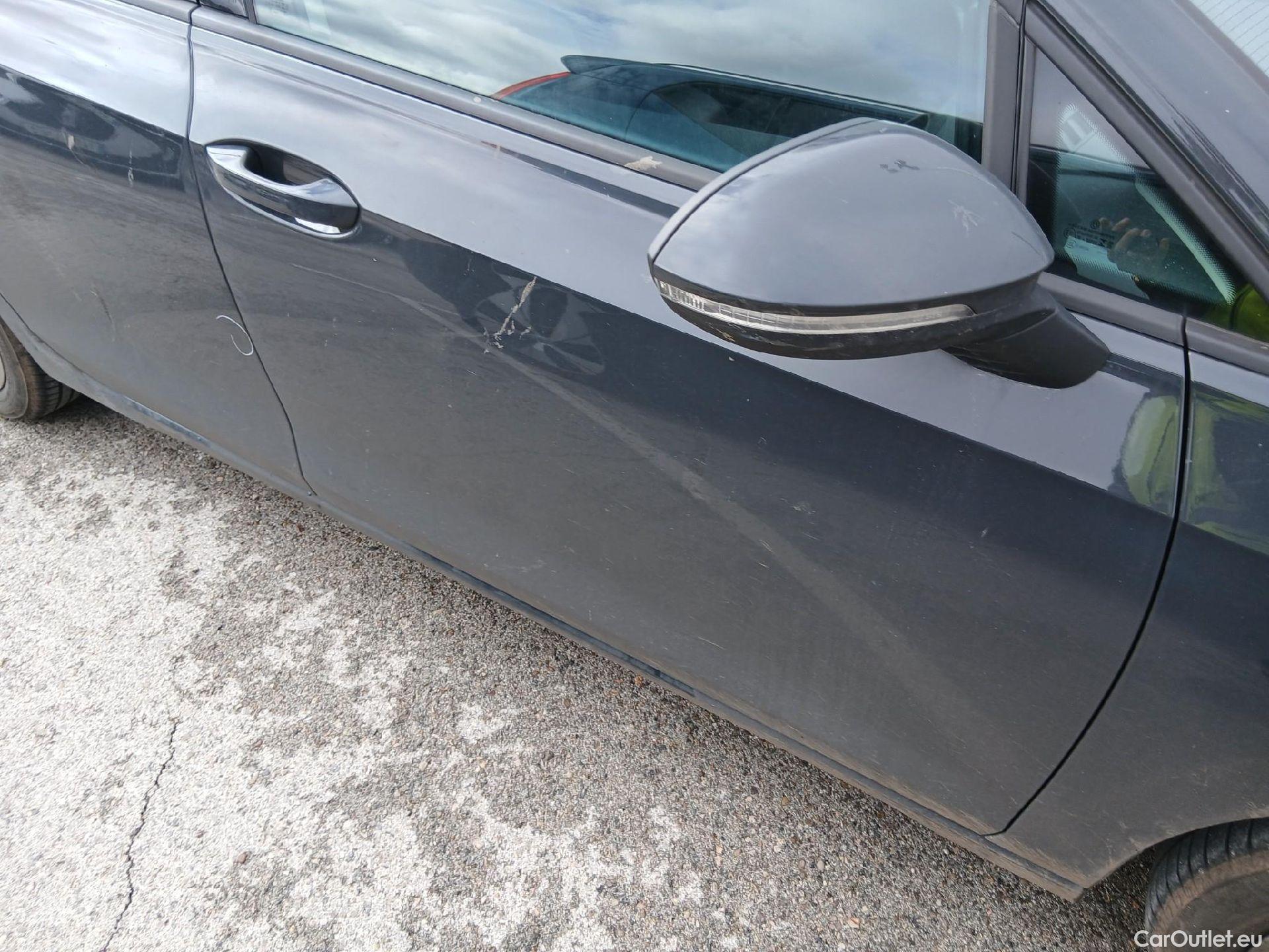  Volkswagen  Golf  VOLKSWAGEN / 2020 / 5P / familiar Life 1.5 eTSI 110kW (150CV) DSG Variant #41