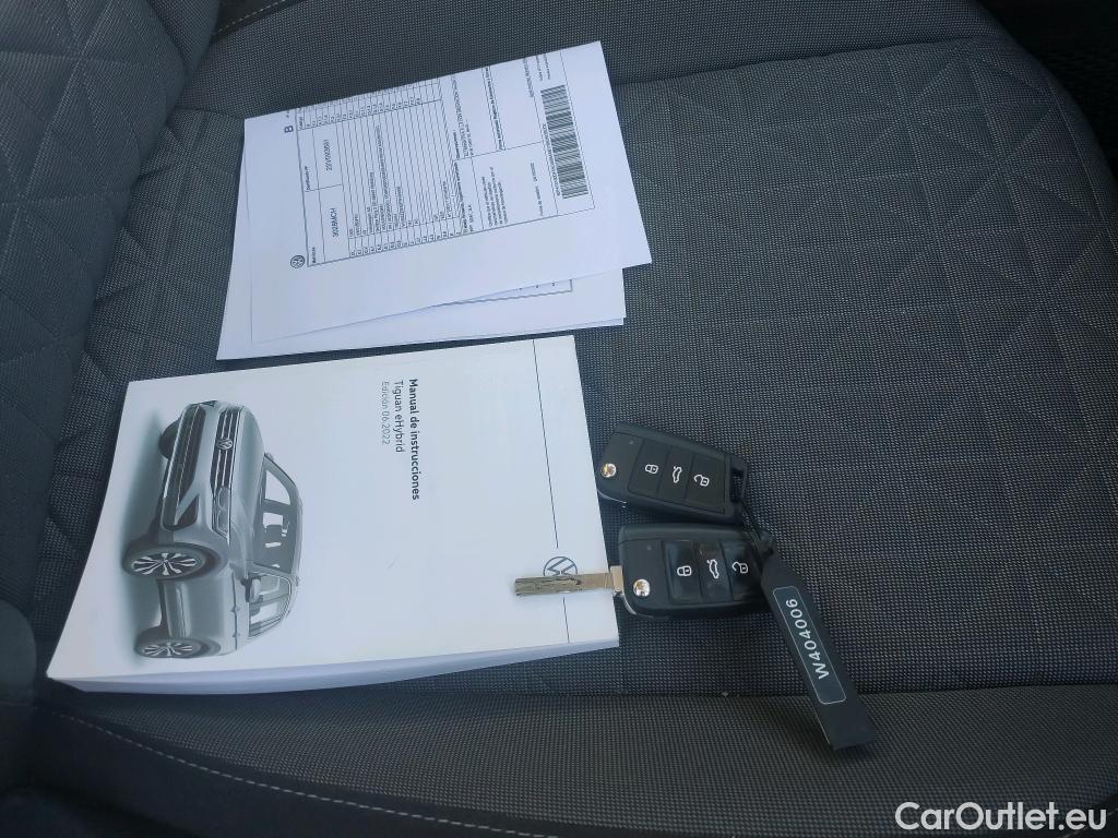  Volkswagen  Tiguan VOLKSWAGEN  / 2020 / 5P / todoterreno Life 1.4 TSI eHybrid 180kW (245CV) DSG #22