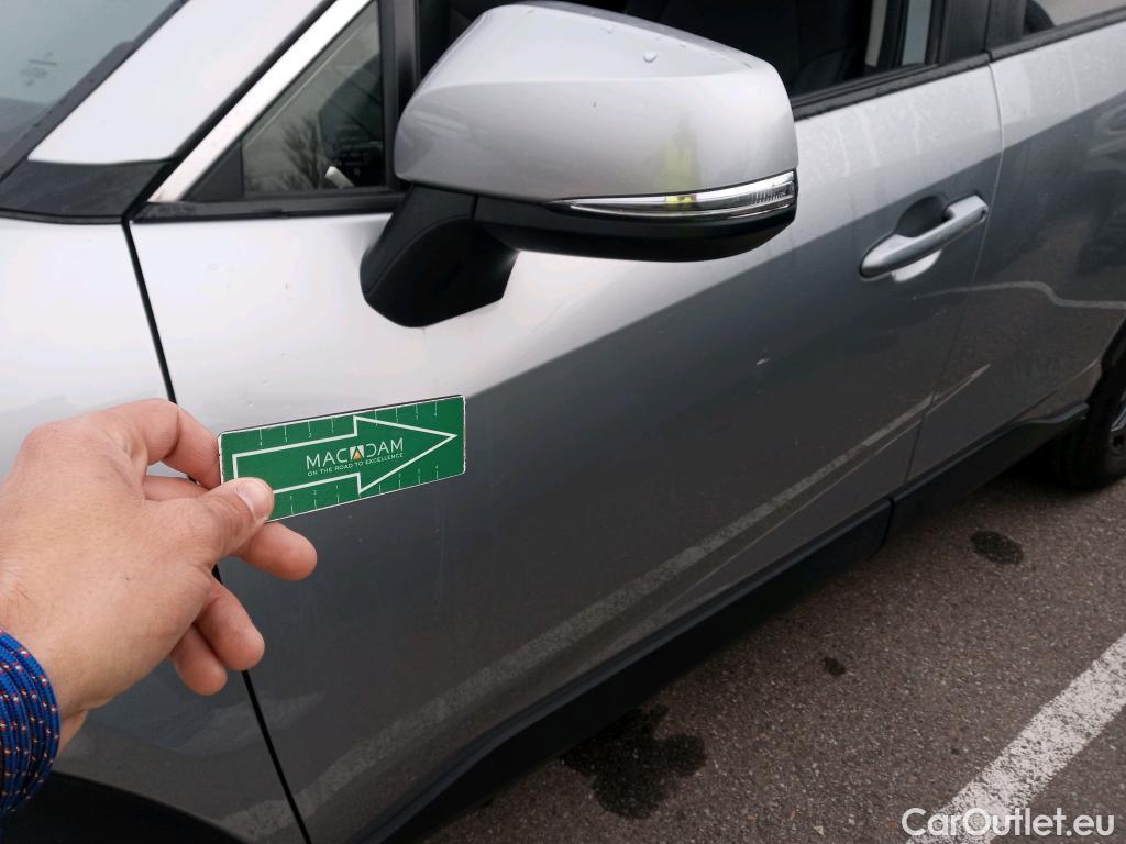  Toyota  RAV4 TOYOTA  / 2018 / 5P / todoterreno 2.5l 220H Advance #2