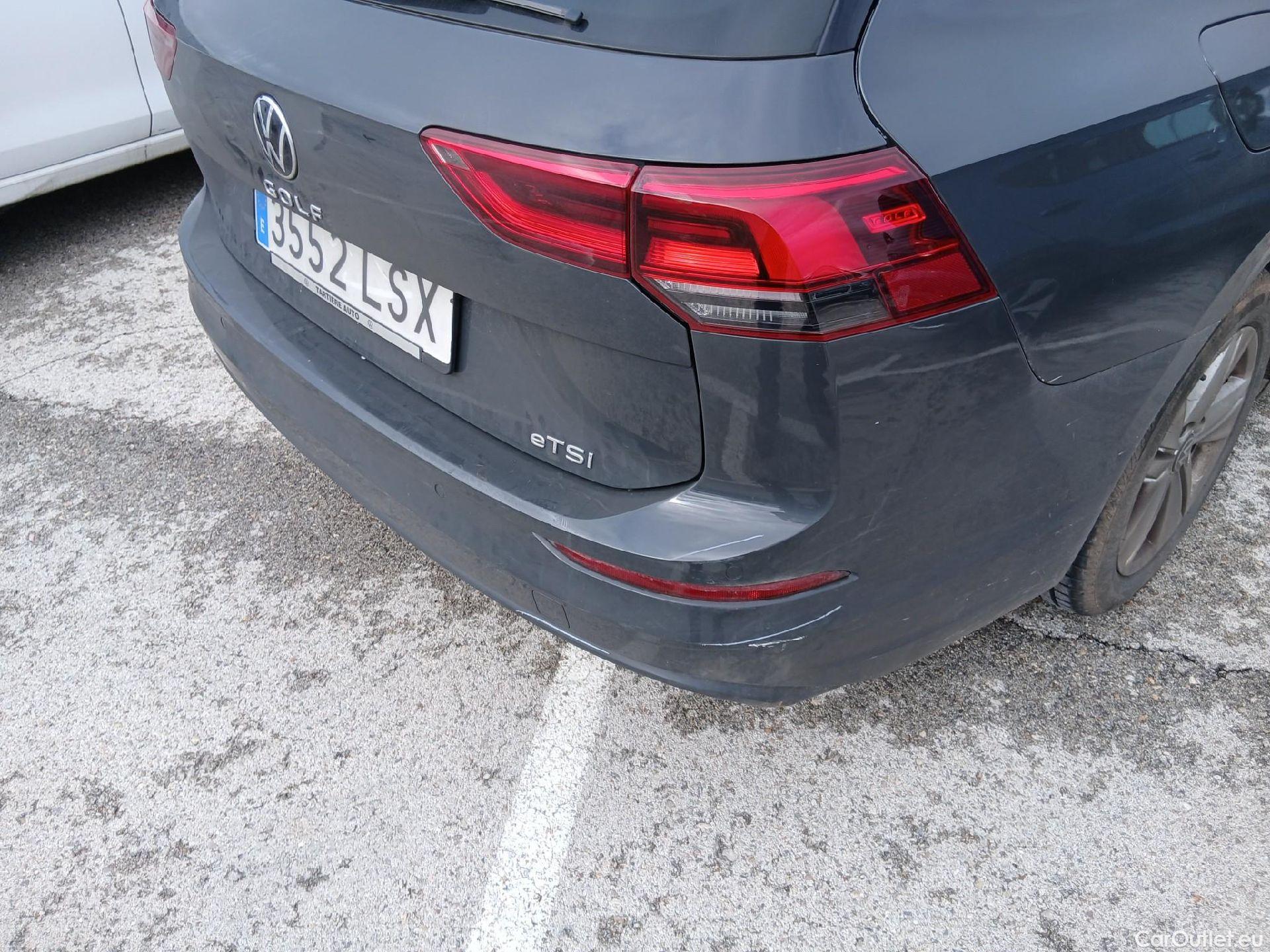  Volkswagen  Golf  VOLKSWAGEN / 2020 / 5P / familiar Life 1.5 eTSI 110kW (150CV) DSG Variant #26