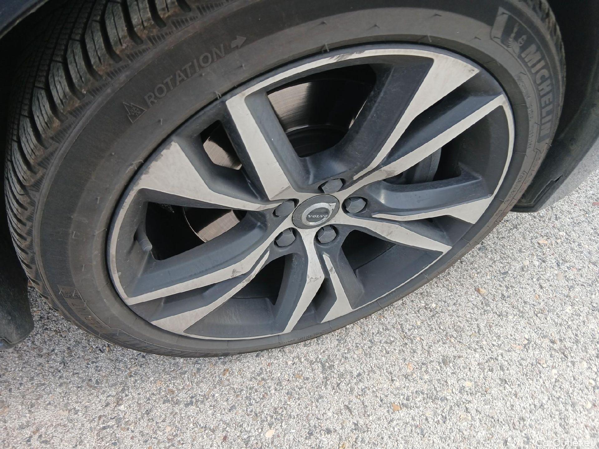  Volvo  V60 VOLVO  / 2018 / 5P / familiar 2.0 B4 (D) R-Design Auto #3