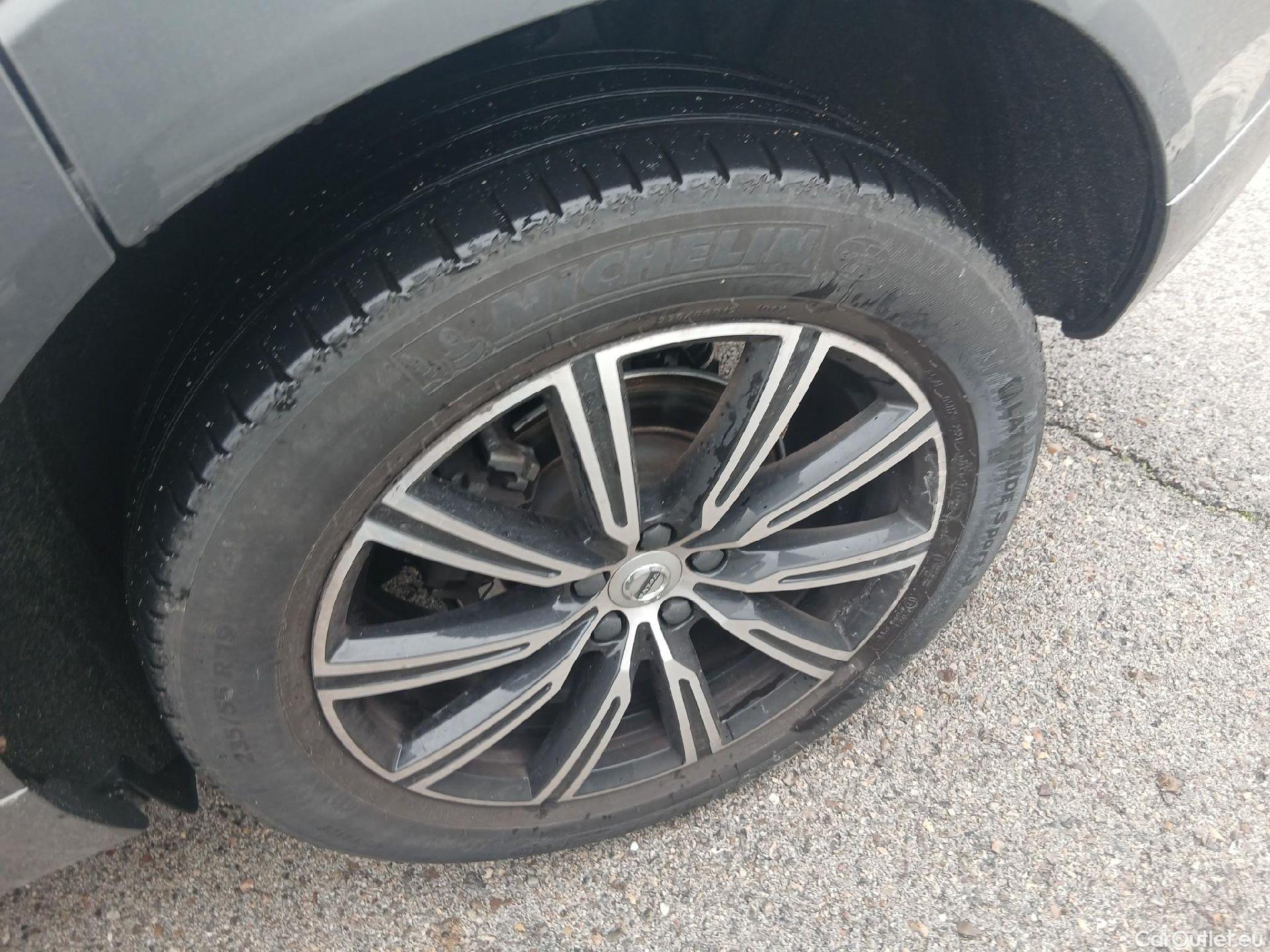  Volvo  XC60 VOLVO  / 2017 / 5P / todoterreno 2.0 D4 AWD Inscription Auto #4