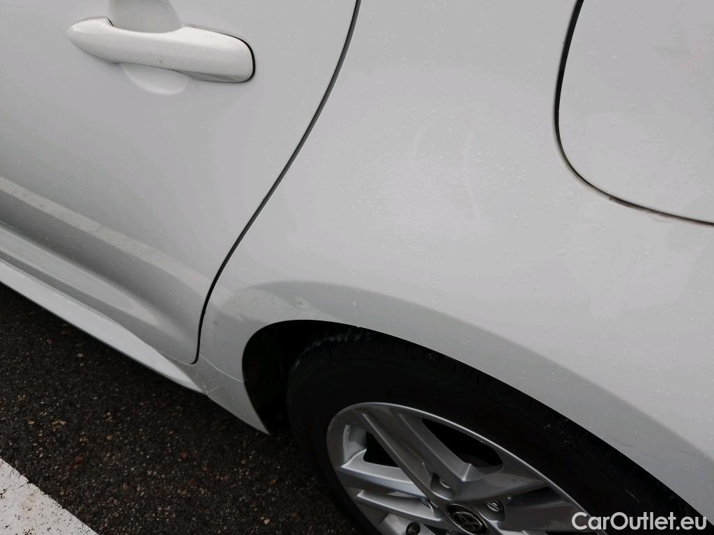  Toyota  Corolla TOYOTA  / 2019 / 5P / familiar 1.8 125H ACTIVE TECH E-CVT TOU SPORT #20