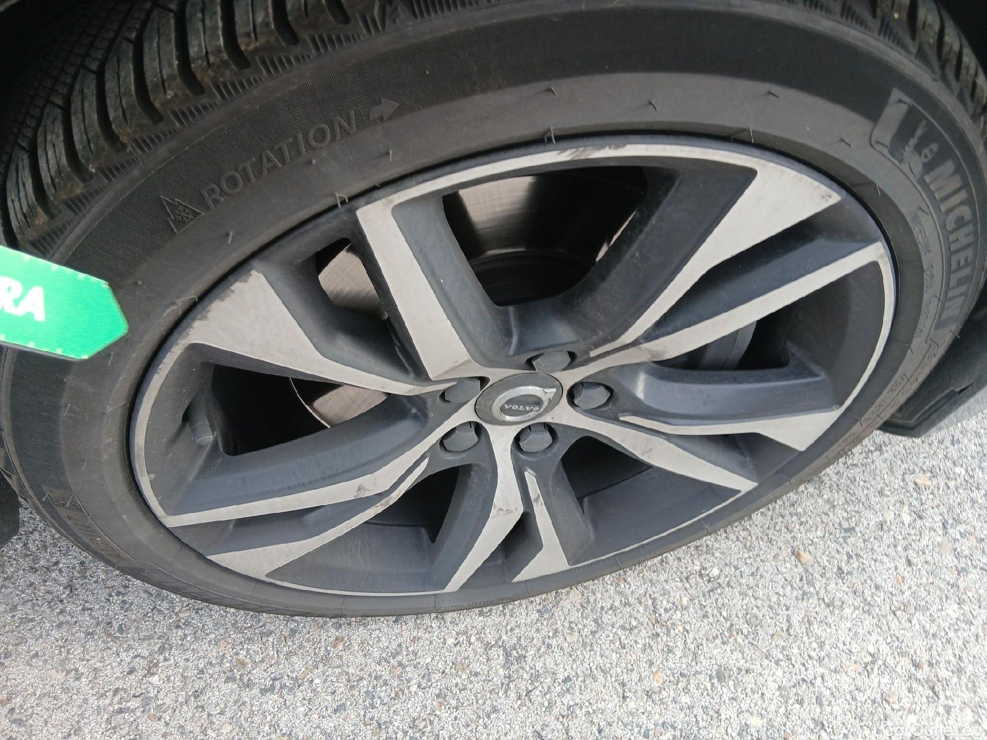  Volvo  V60 VOLVO  / 2018 / 5P / familiar 2.0 B4 (D) R-Design Auto #4