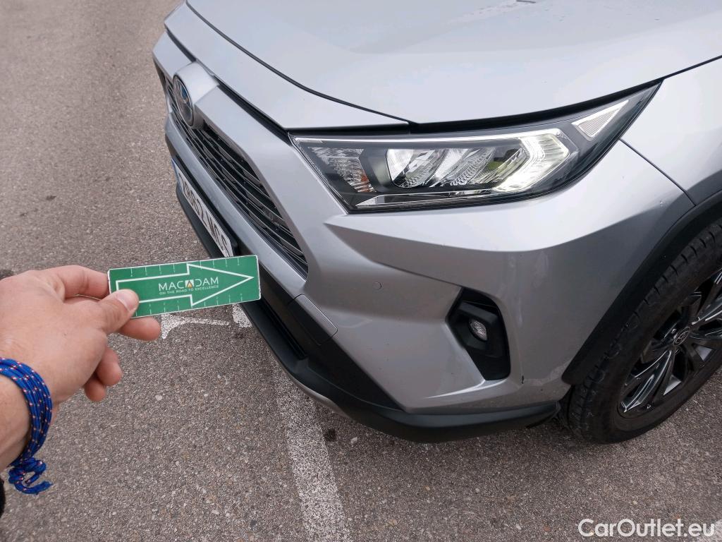  Toyota  RAV4 TOYOTA  / 2018 / 5P / todoterreno 2.5l 220H Advance #8