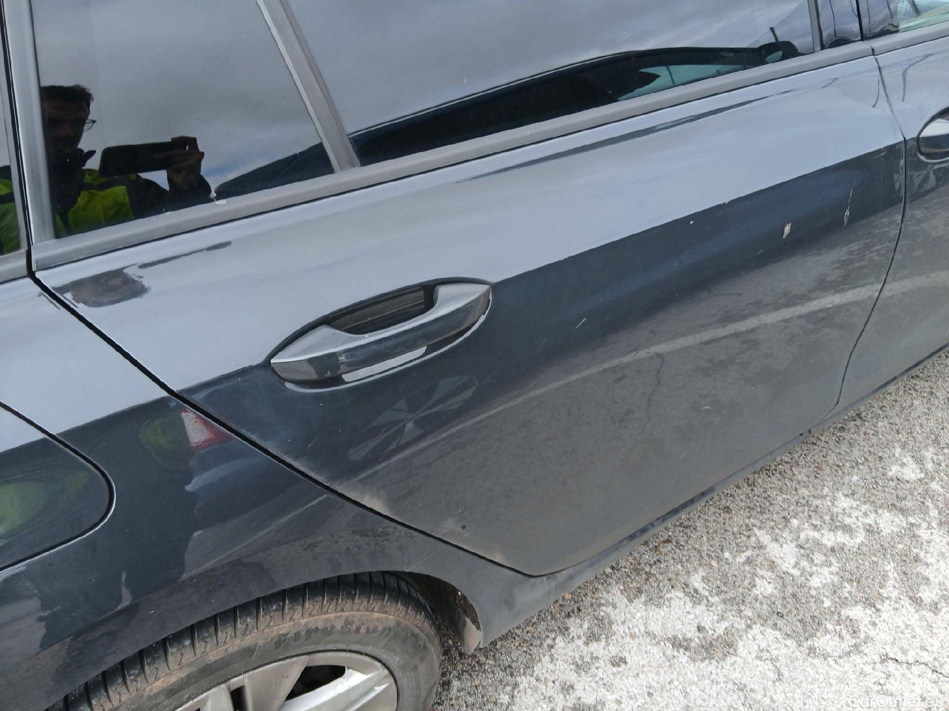  Volkswagen  Golf  VOLKSWAGEN / 2020 / 5P / familiar Life 1.5 eTSI 110kW (150CV) DSG Variant #39