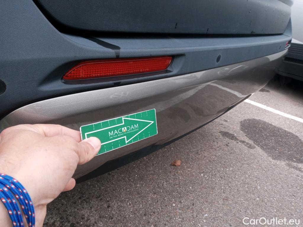  Toyota  RAV4 TOYOTA  / 2018 / 5P / todoterreno 2.5l 220H Advance #12