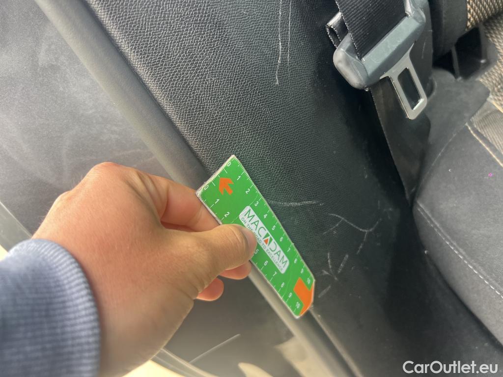  DS  DS7 DS DS 7 Crossback / 2017 / 5P / todoterreno BlueHDi DE 96kW (130CV) Auto. CHIC (AC) #16