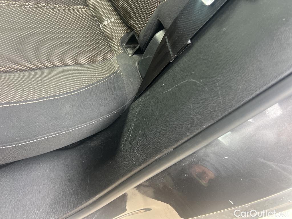  DS  DS7 DS DS 7 Crossback / 2017 / 5P / todoterreno BlueHDi DE 96kW (130CV) Auto. CHIC (AC) #19