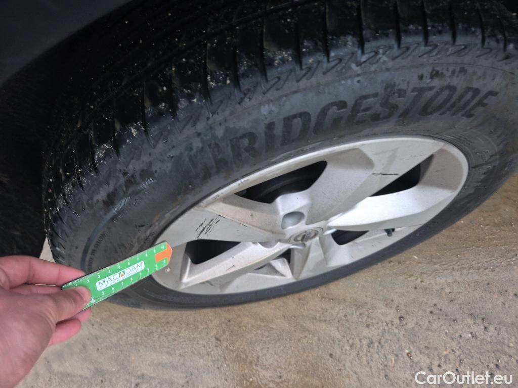  Nissan  Qashqai NISSAN  / 2017 / 5P / todoterreno dCi 85 kW (115 CV) E6D ACENTA #10