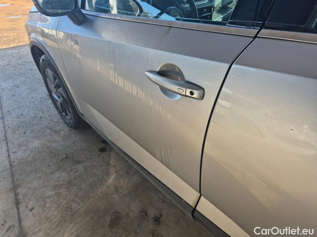  Nissan  Qashqai NISSAN  / 2021 / 5P / todoterreno DIG-T 116kW (158CV) mHEV Xtronic Acenta (AC8) #13