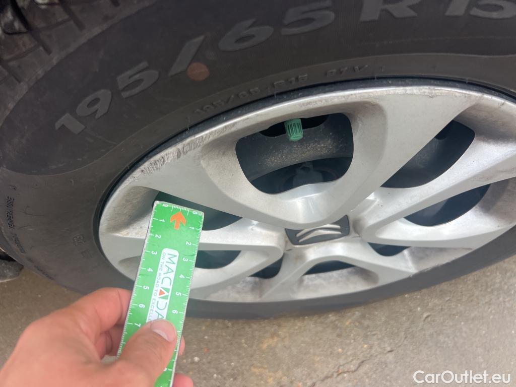  Citroen  C3 CITROEN  / 2016 / 5P / berlina con portón BlueHDi 73KW (100CV) S&S FEEL #19