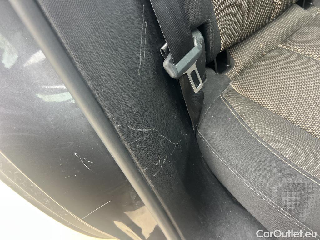  DS  DS7 DS DS 7 Crossback / 2017 / 5P / todoterreno BlueHDi DE 96kW (130CV) Auto. CHIC (AC) #15