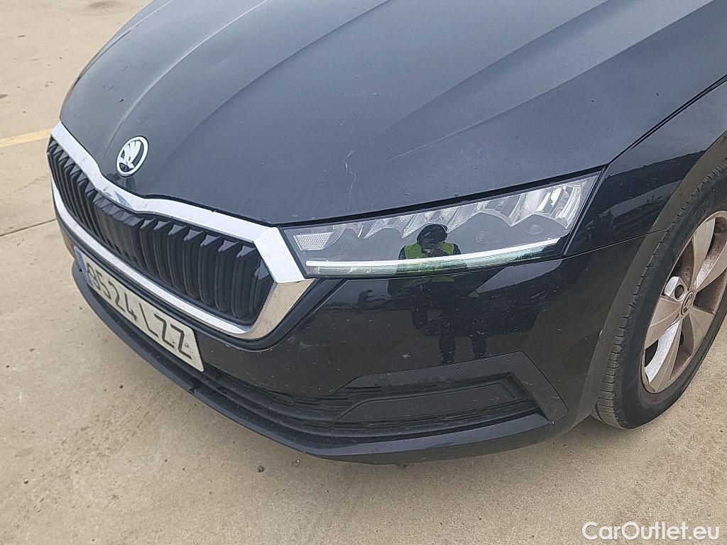  Skoda  Octavia SKODA  / 2020 / 5P / berlina con portón 2.0 TDI 85kW (115CV) DSG Ambition #10