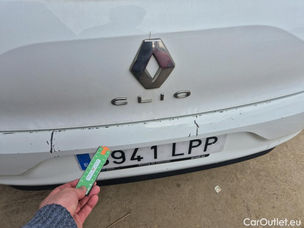  Renault  Clio RENAULT  / 2019 / 5P / berlina con portón Business TCe 67 kW (90CV) #4