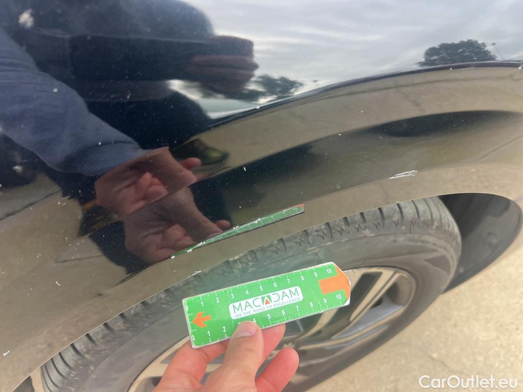  Peugeot  208 PEUGEOT  / 2019 / 5P / berlina con portón BlueHDi 73kW (100CV) Allure Pack #7