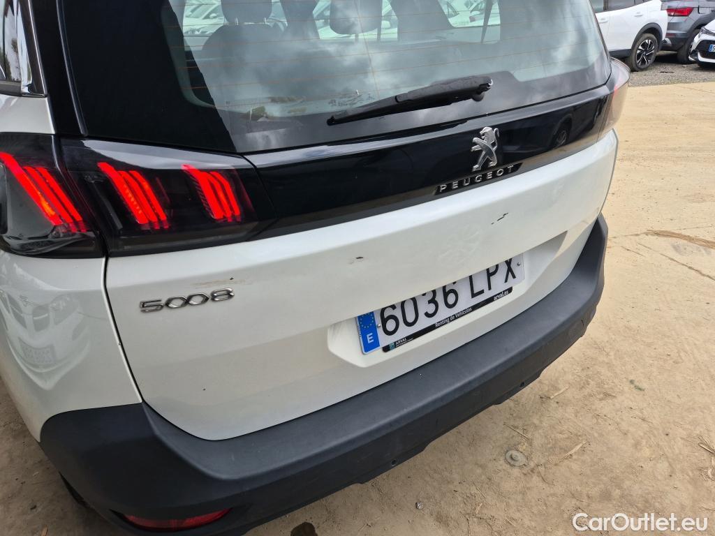  Peugeot  5008 PEUGEOT  / 2020 / 5P / todoterreno 1.2 PureTech 96KW S&S Active Pack EAT8 #3