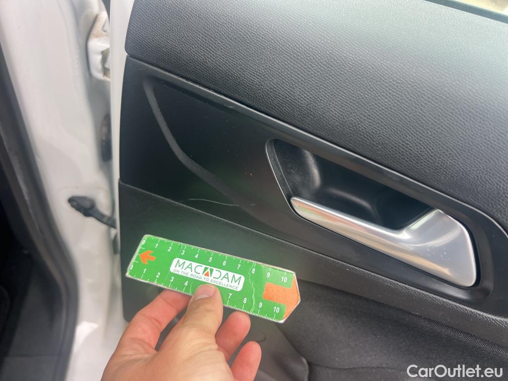  Peugeot  308 PEUGEOT  5p 2G berlina con portón 5p Active 1.6 BlueHDi 73KW (100CV) #29