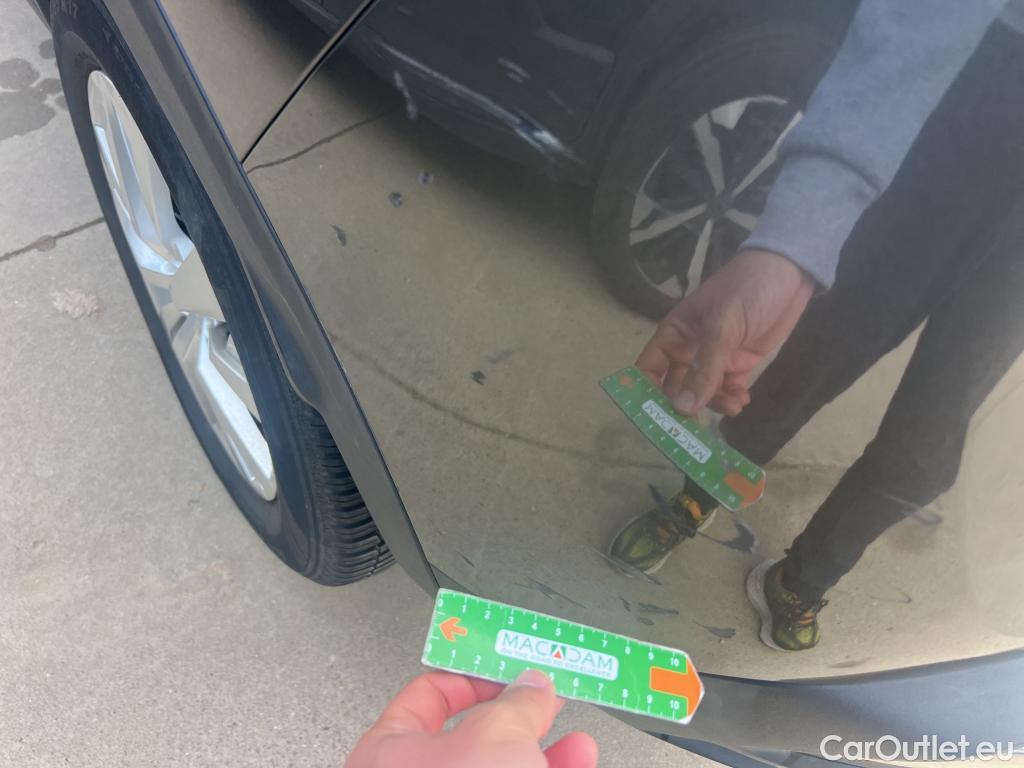  Peugeot  3008 PEUGEOT  / 2016 / 5P / todoterreno 1.5L BlueHDi 96kW (130CV) S&S Active (AC2) #31