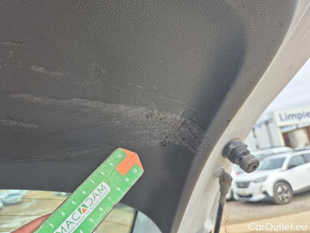  Renault  Clio RENAULT  / 2019 / 5P / berlina con portón Business TCe 67 kW (90CV) #10