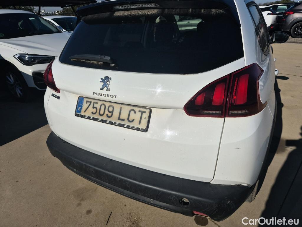  Peugeot  2008 PEUGEOT  / 2016 / 5P / todoterreno Signature BlueHDi 100 S&S 5 Vel. MAN #59