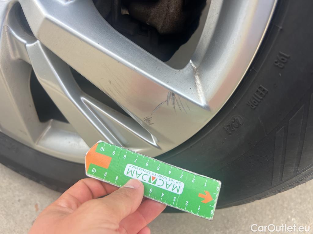  Peugeot  3008 PEUGEOT  / 2016 / 5P / todoterreno 1.5L BlueHDi 96kW (130CV) S&S Active (AC2) #6