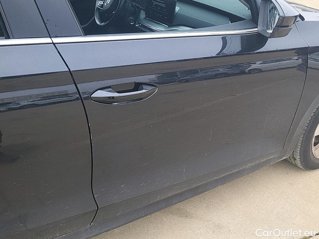  Skoda  Octavia SKODA  / 2020 / 5P / berlina con portón 2.0 TDI 85kW (115CV) DSG Ambition #3