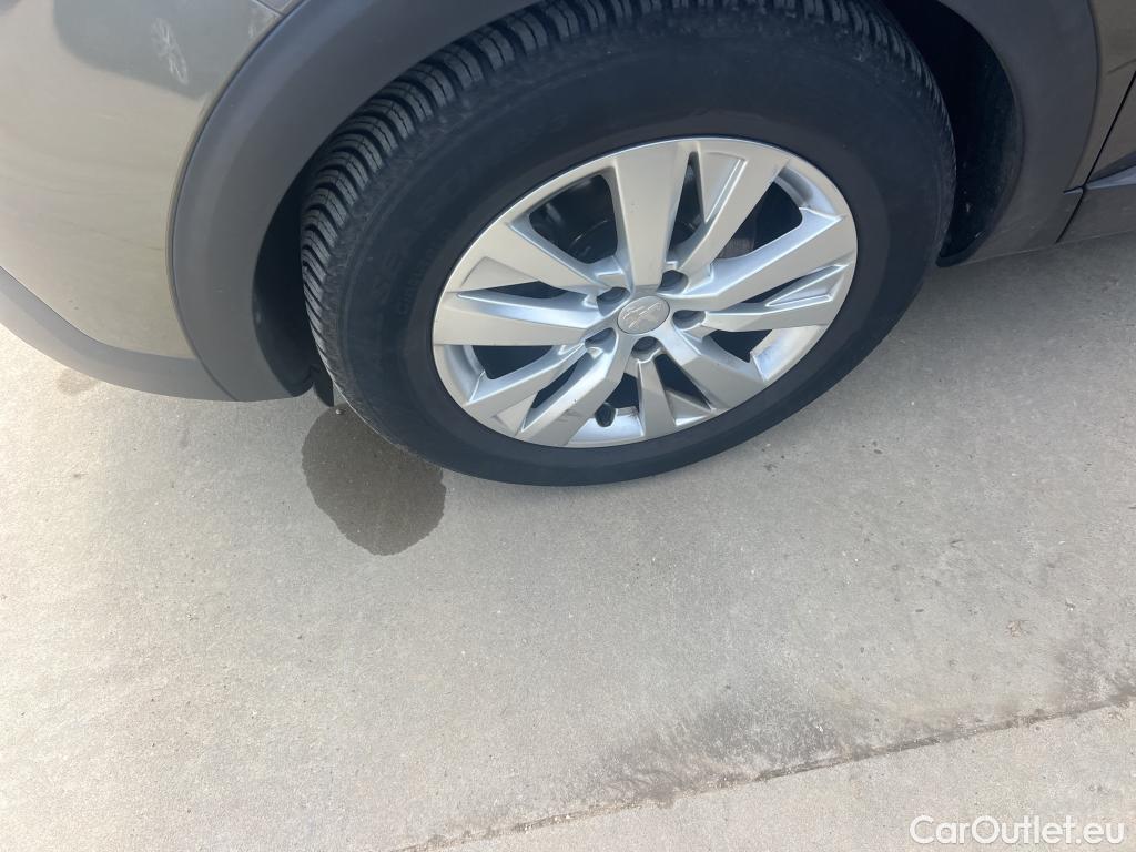  Peugeot  3008 PEUGEOT  / 2016 / 5P / todoterreno 1.5L BlueHDi 96kW (130CV) S&S Active (AC2) #18