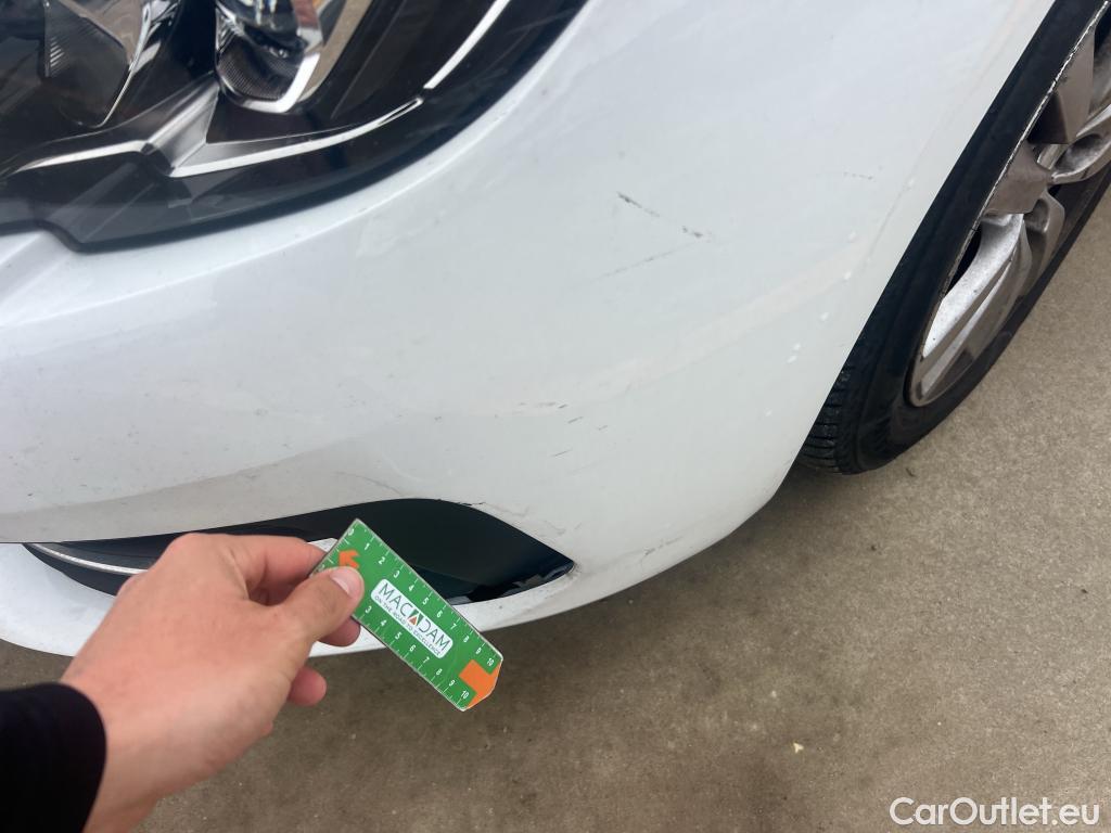  Peugeot  308 PEUGEOT  5p 2G berlina con portón 5p Active 1.6 BlueHDi 73KW (100CV) #36