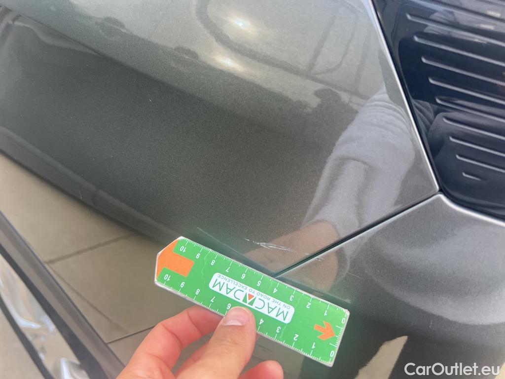  Peugeot  3008 PEUGEOT  / 2016 / 5P / todoterreno 1.5L BlueHDi 96kW (130CV) S&S Active (AC2) #14