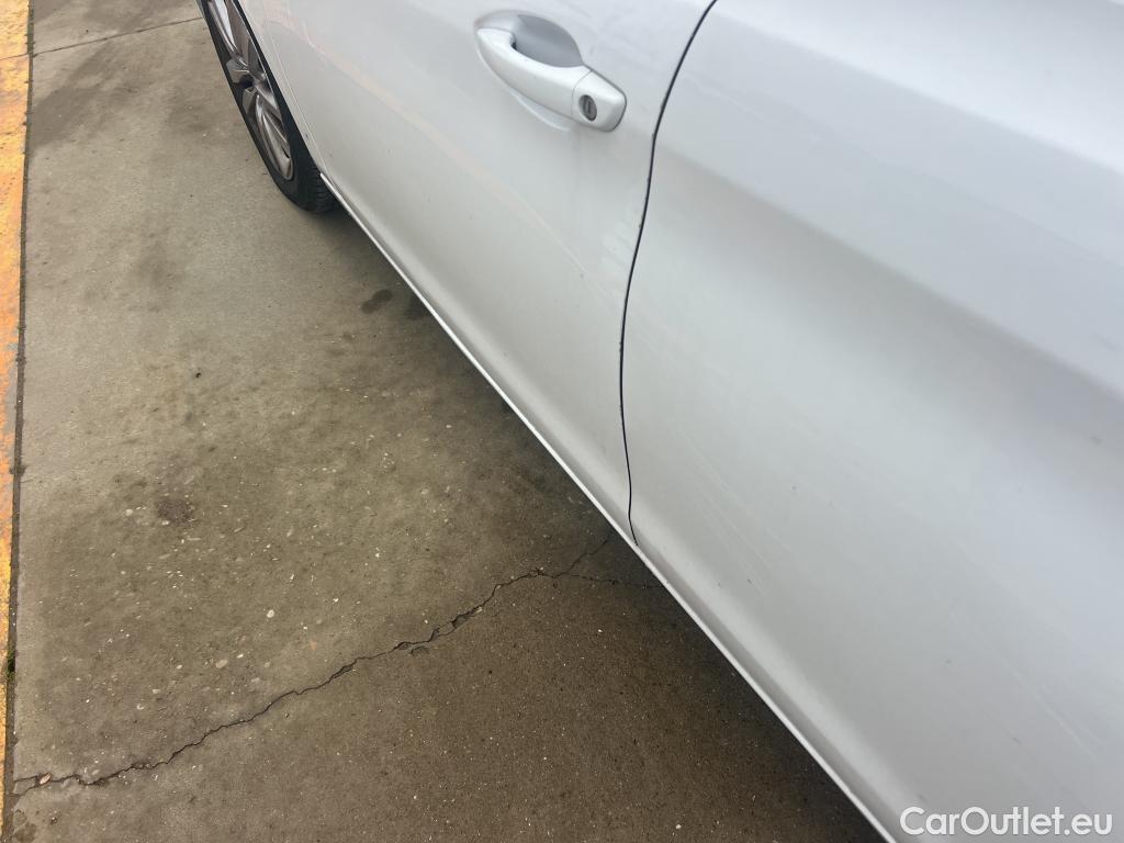  Peugeot  308 PEUGEOT  5p 2G berlina con portón 5p Active 1.6 BlueHDi 73KW (100CV) #12