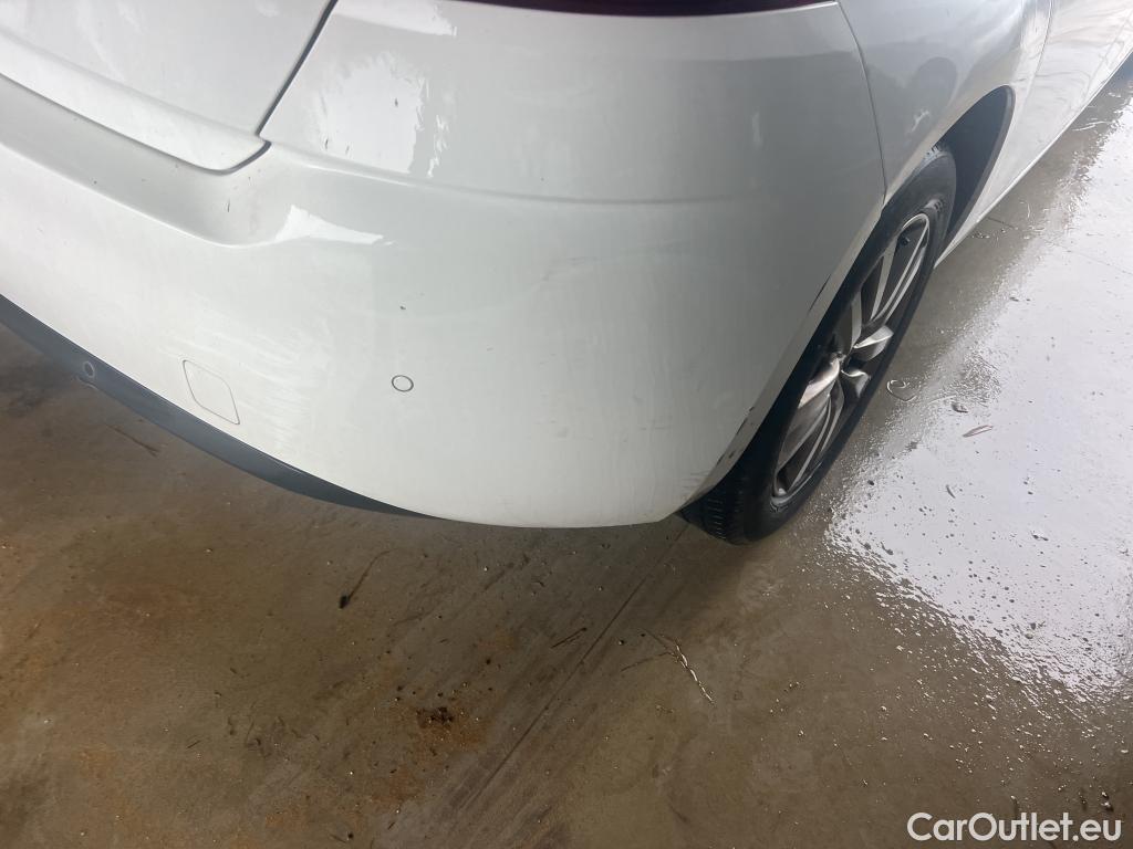  Peugeot  308 PEUGEOT  / 2017 / 5P / berlina con portón 5P Active Pack BlueHDi 100 S&S #5