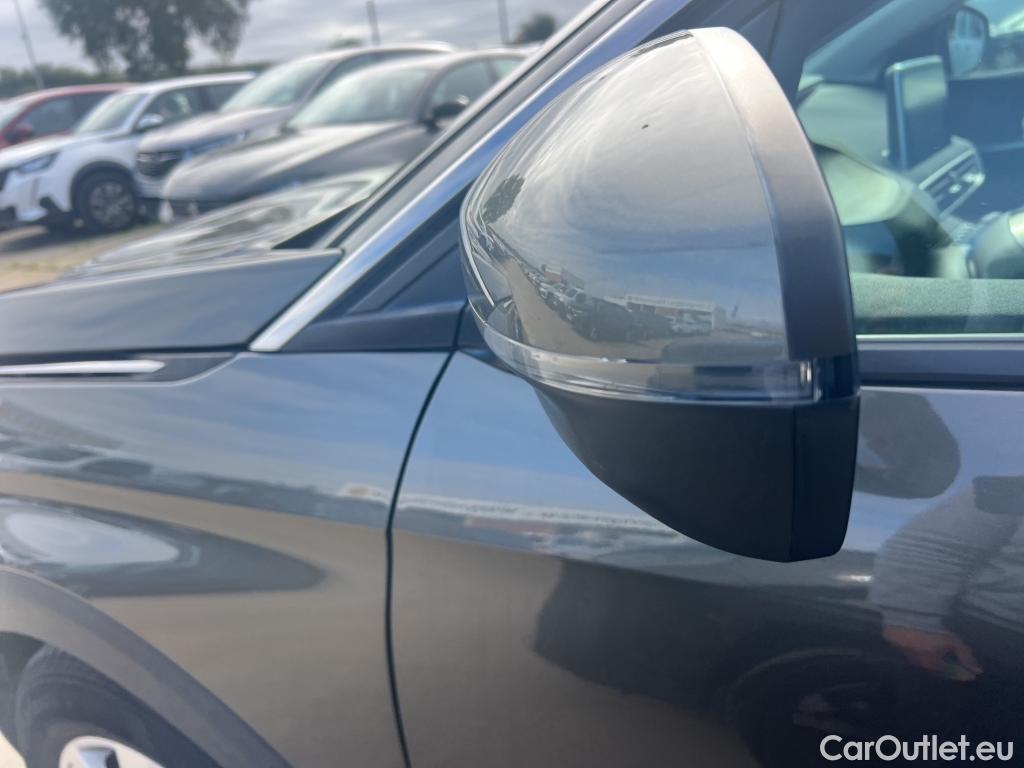  Peugeot  3008 PEUGEOT  / 2016 / 5P / todoterreno 1.5L BlueHDi 96kW (130CV) S&S Active (AC2) #32